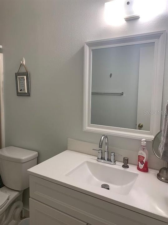 For Sale: $178,500 (2 beds, 1 baths, 672 Square Feet)