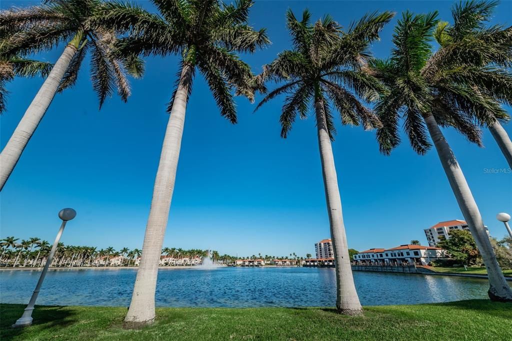 En Venta: $529,000 (2 camas, 2 baños, 1135 Pies cuadrados)