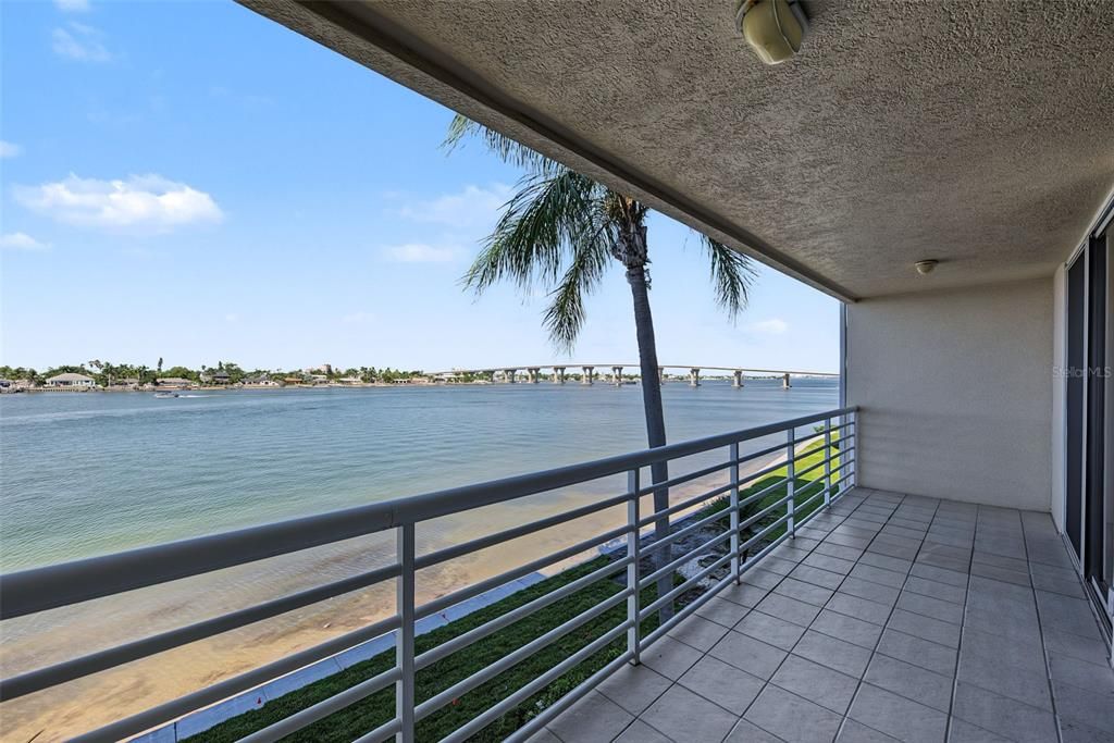 En Venta: $529,000 (2 camas, 2 baños, 1135 Pies cuadrados)