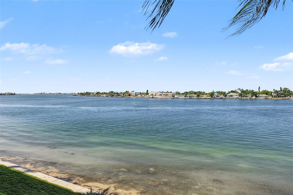 En Venta: $529,000 (2 camas, 2 baños, 1135 Pies cuadrados)