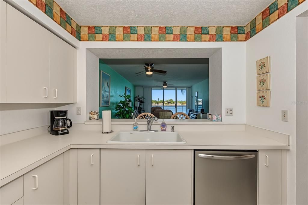 En Venta: $529,000 (2 camas, 2 baños, 1135 Pies cuadrados)