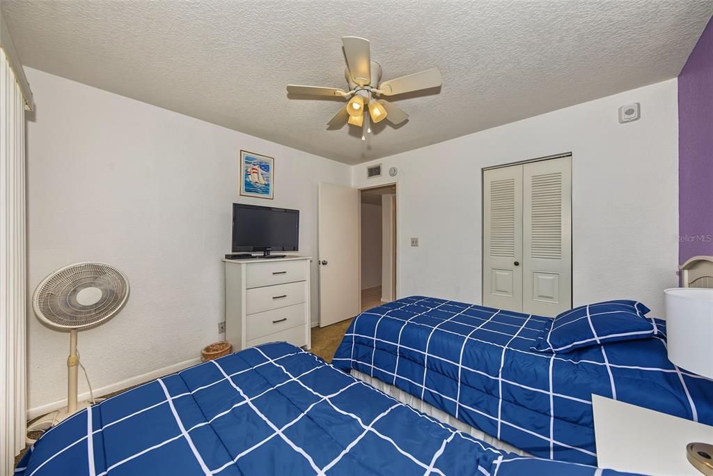 En Venta: $529,000 (2 camas, 2 baños, 1135 Pies cuadrados)