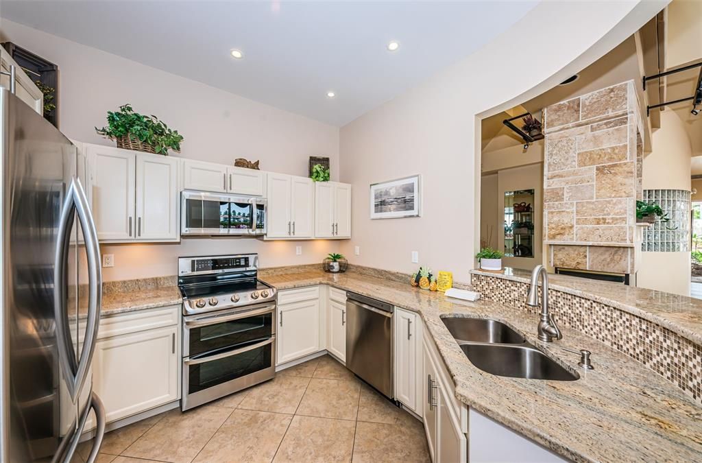 En Venta: $529,000 (2 camas, 2 baños, 1135 Pies cuadrados)
