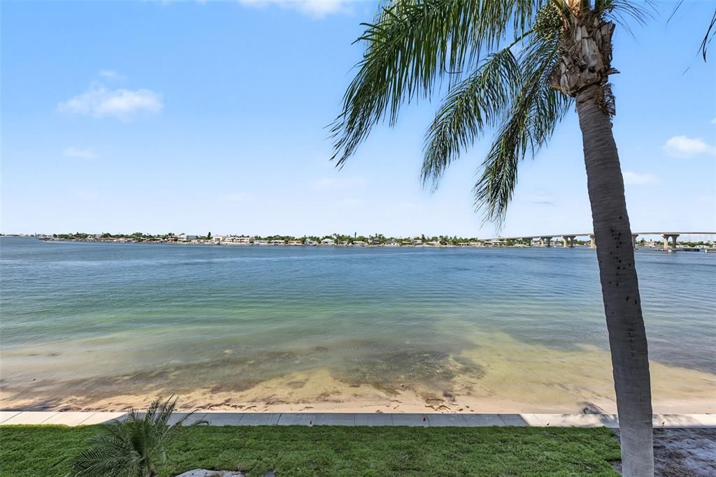En Venta: $529,000 (2 camas, 2 baños, 1135 Pies cuadrados)
