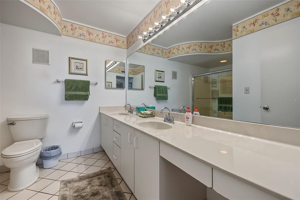 En Venta: $529,000 (2 camas, 2 baños, 1135 Pies cuadrados)