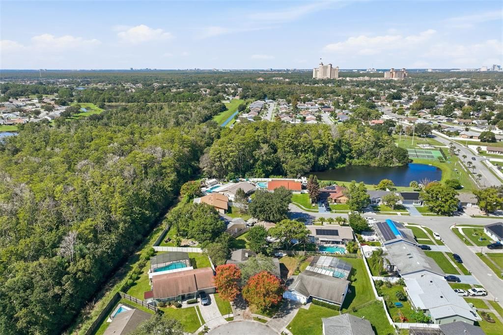 En Venta: $335,000 (4 camas, 2 baños, 1400 Pies cuadrados)