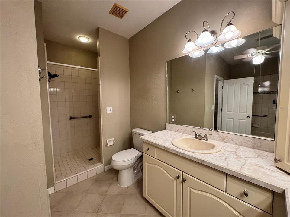 For Sale: $230,000 (2 beds, 2 baths, 1444 Square Feet)