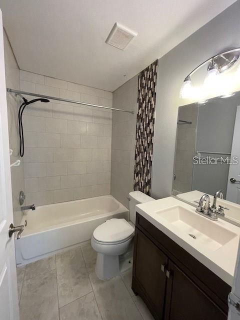 В аренду: $1,700 (2 спален, 2 ванн, 865 Квадратных фут)