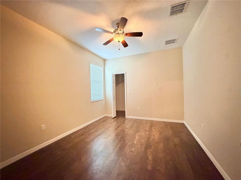 For Sale: $535,000 (5 beds, 4 baths, 3532 Square Feet)