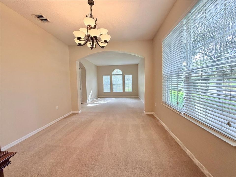 For Sale: $535,000 (5 beds, 4 baths, 3532 Square Feet)
