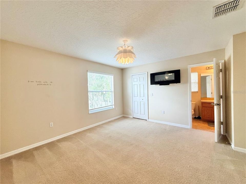 For Sale: $535,000 (5 beds, 4 baths, 3532 Square Feet)