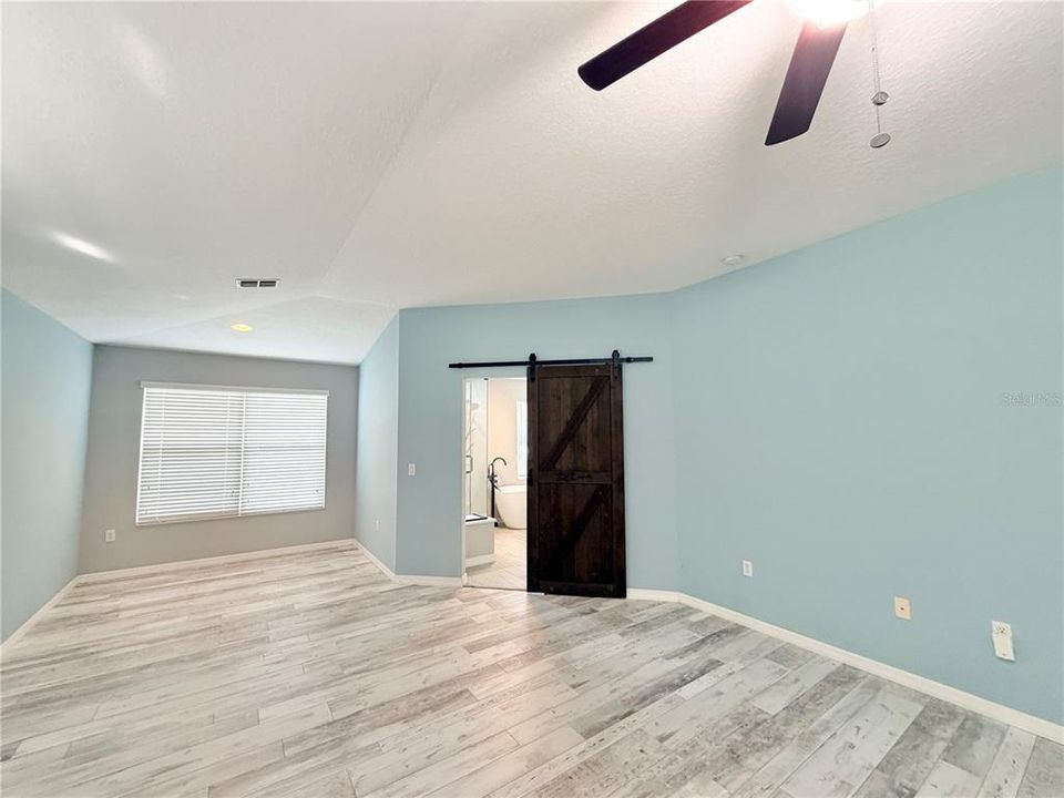 For Sale: $535,000 (5 beds, 4 baths, 3532 Square Feet)
