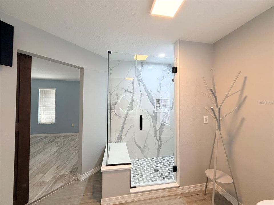 For Sale: $535,000 (5 beds, 4 baths, 3532 Square Feet)