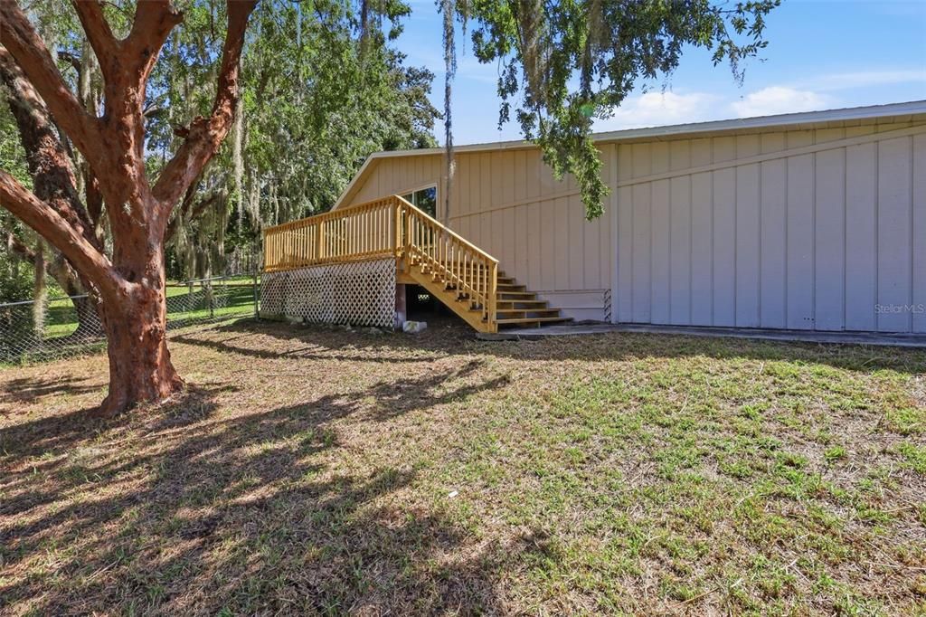 For Sale: $950,000 (5 beds, 4 baths, 4936 Square Feet)