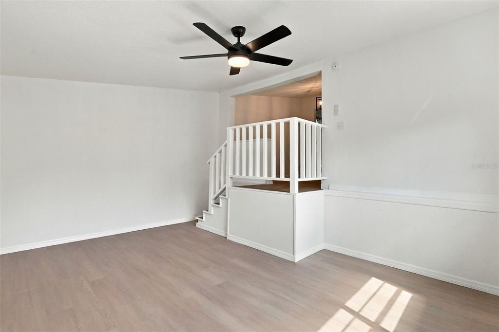 For Sale: $950,000 (5 beds, 4 baths, 4936 Square Feet)