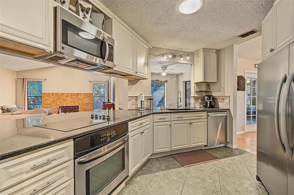 En Venta: $485,000 (3 camas, 2 baños, 1884 Pies cuadrados)