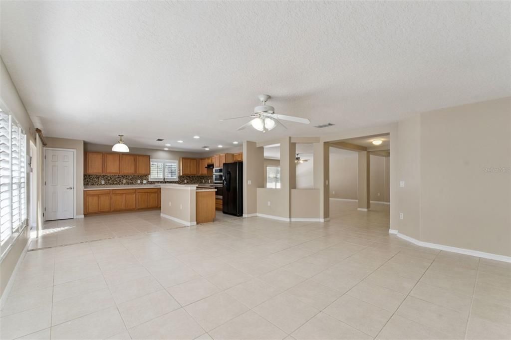 For Sale: $479,900 (3 beds, 3 baths, 2832 Square Feet)