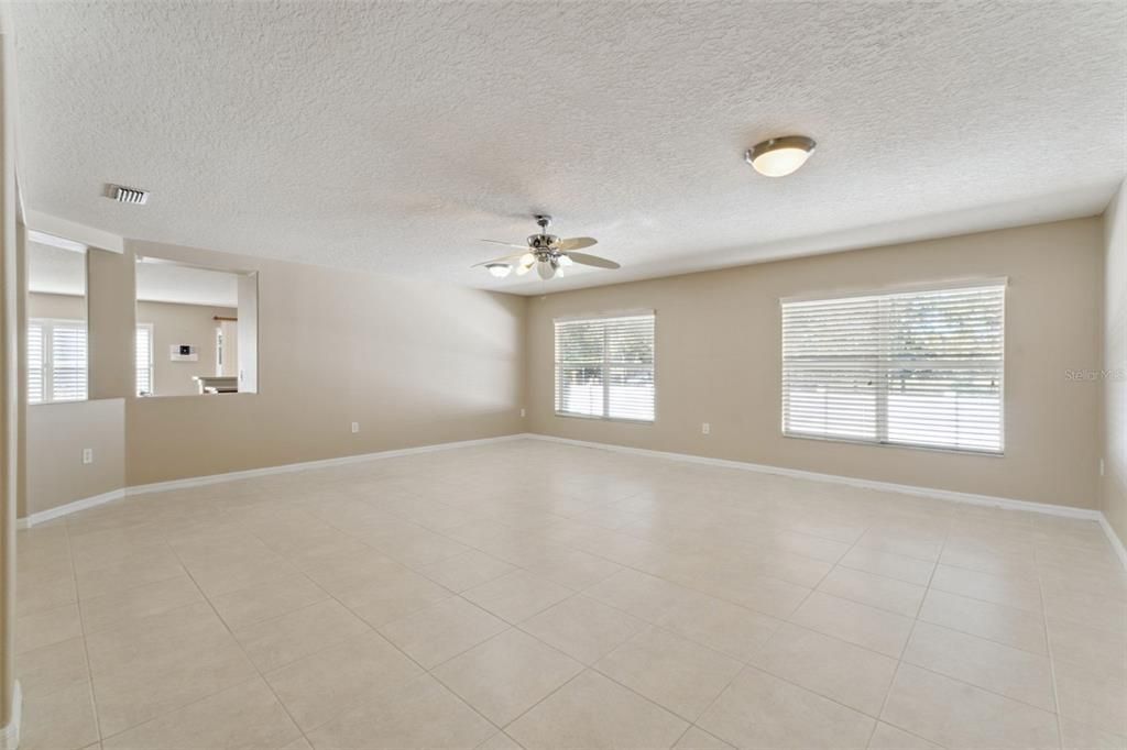 For Sale: $479,900 (3 beds, 3 baths, 2832 Square Feet)