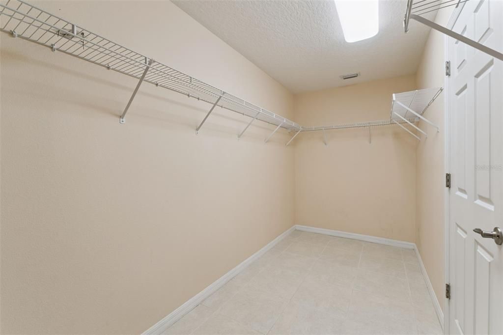 For Sale: $479,900 (3 beds, 3 baths, 2832 Square Feet)