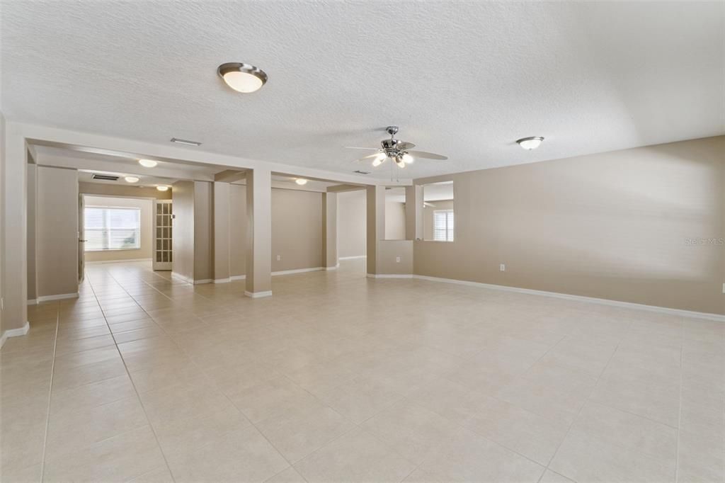 For Sale: $479,900 (3 beds, 3 baths, 2832 Square Feet)