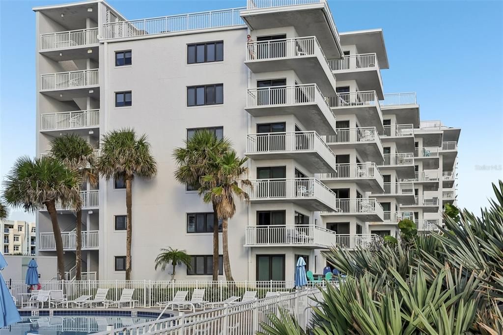 En Venta: $649,000 (2 camas, 2 baños, 1139 Pies cuadrados)