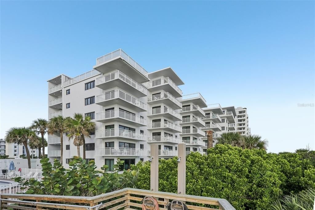 En Venta: $649,000 (2 camas, 2 baños, 1139 Pies cuadrados)