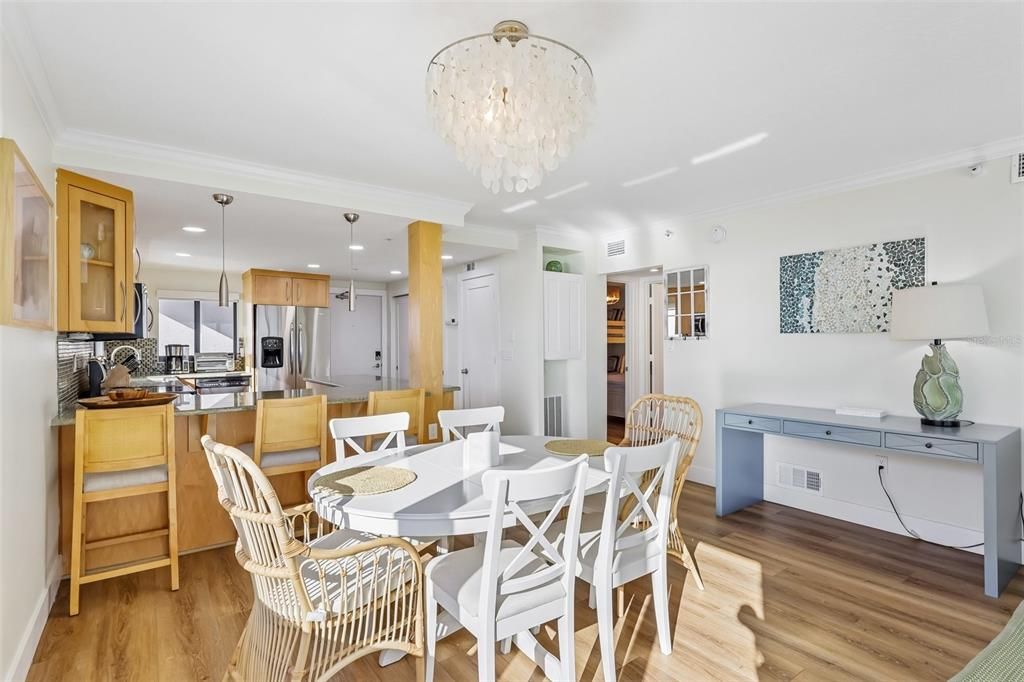 En Venta: $649,000 (2 camas, 2 baños, 1139 Pies cuadrados)