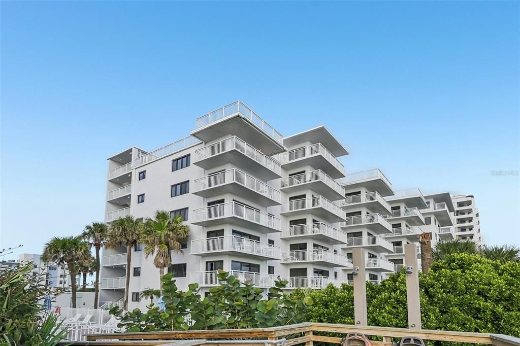 En Venta: $649,000 (2 camas, 2 baños, 1139 Pies cuadrados)