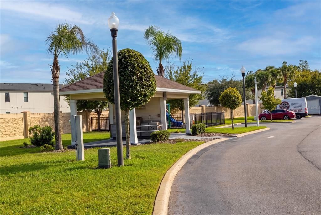En Venta: $355,000 (4 camas, 3 baños, 1694 Pies cuadrados)