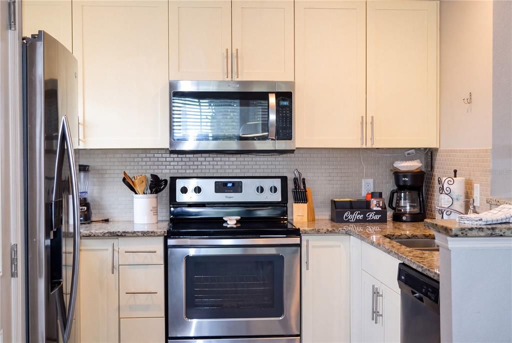 En Venta: $355,000 (4 camas, 3 baños, 1694 Pies cuadrados)