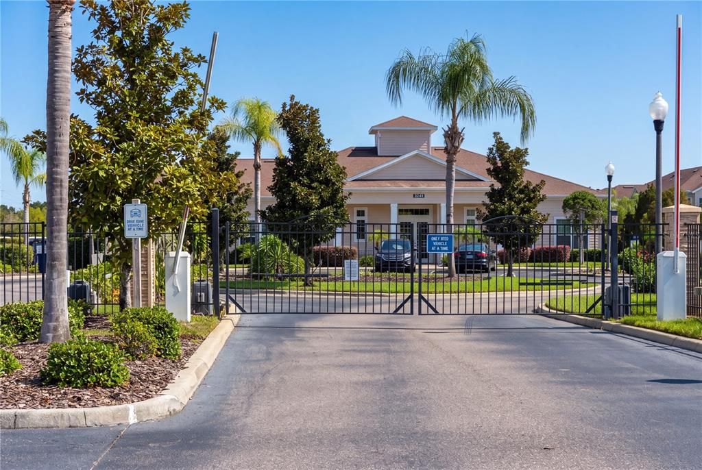 En Venta: $355,000 (4 camas, 3 baños, 1694 Pies cuadrados)