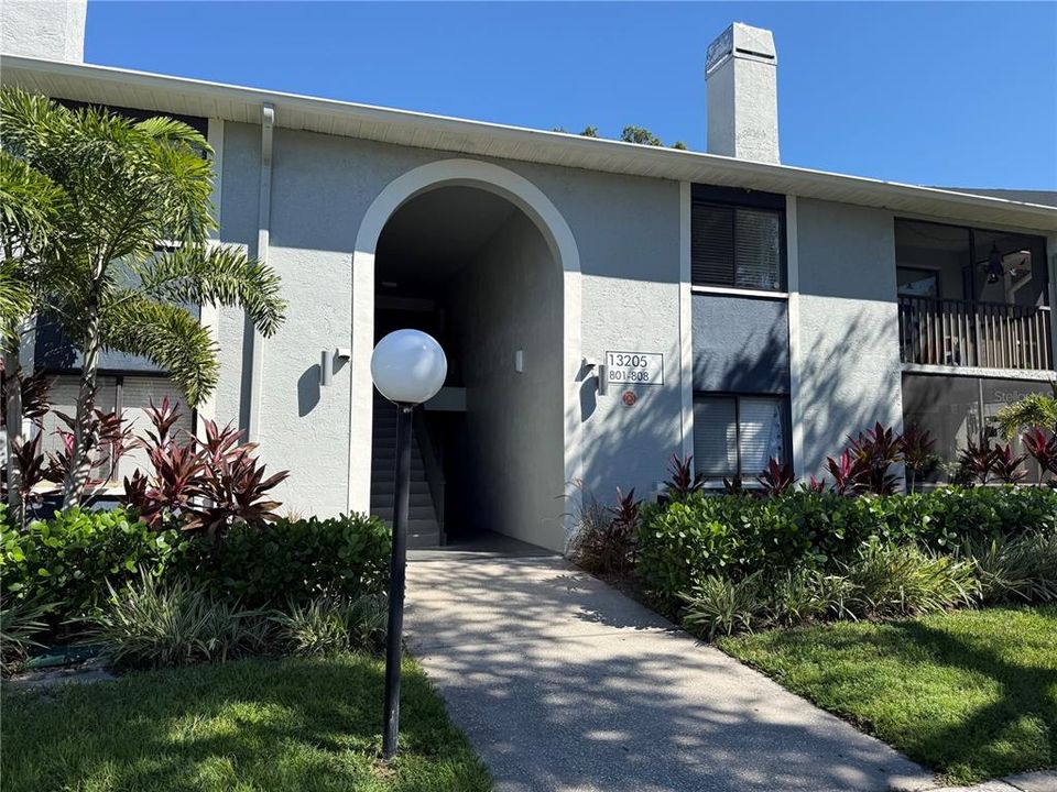 Vendido Recientemente: $170,750 (2 camas, 2 baños, 932 Pies cuadrados)