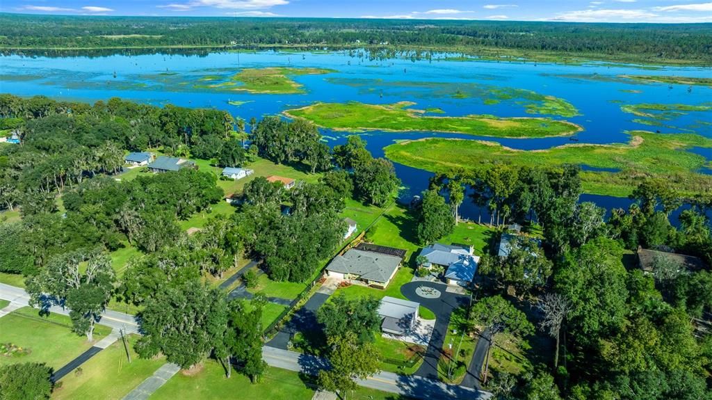 На продажу: $549,900 (3 спален, 2 ванн, 1823 Квадратных фут)