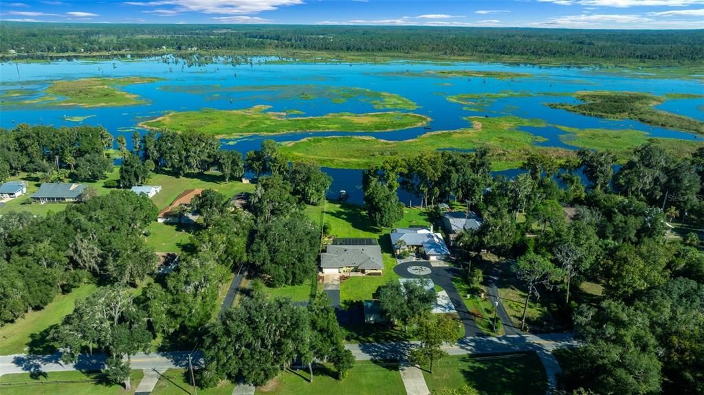 На продажу: $549,900 (3 спален, 2 ванн, 1823 Квадратных фут)