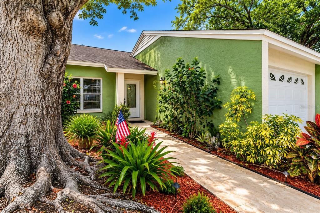 For Rent: $3,250 (3 beds, 2 baths, 1220 Square Feet)