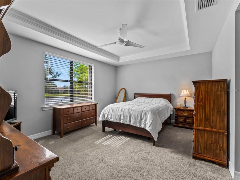 For Sale: $425,000 (2 beds, 2 baths, 1611 Square Feet)