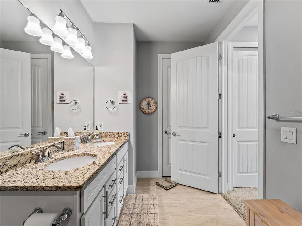 For Sale: $425,000 (2 beds, 2 baths, 1611 Square Feet)