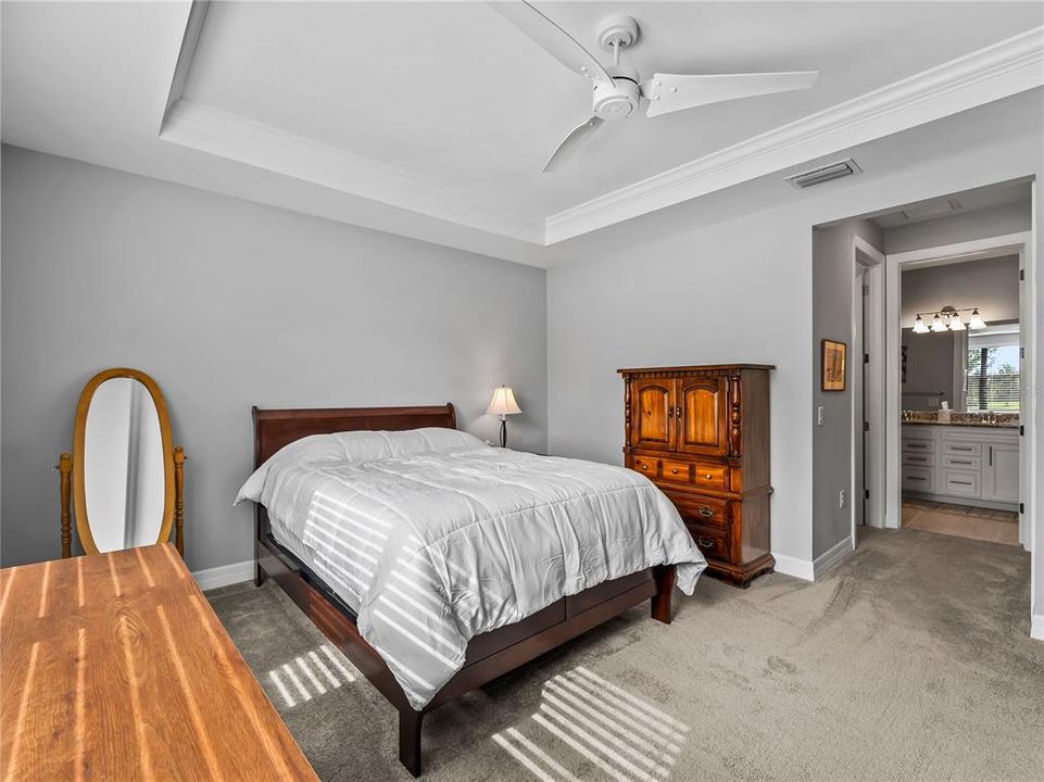 For Sale: $425,000 (2 beds, 2 baths, 1611 Square Feet)