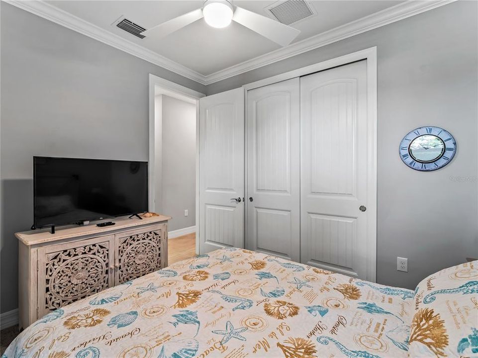 For Sale: $425,000 (2 beds, 2 baths, 1611 Square Feet)