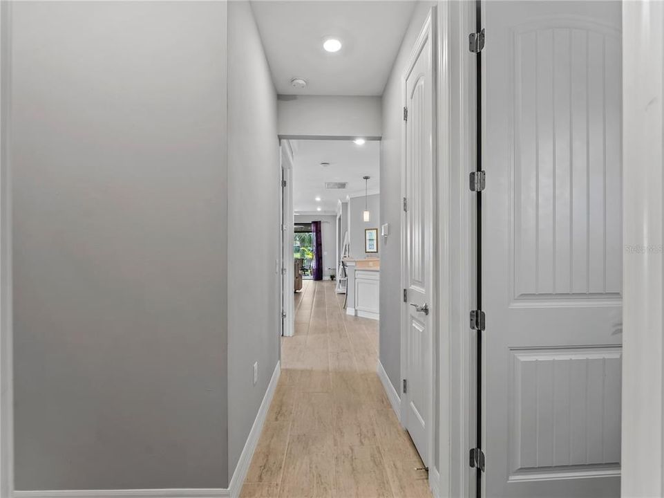 For Sale: $425,000 (2 beds, 2 baths, 1611 Square Feet)
