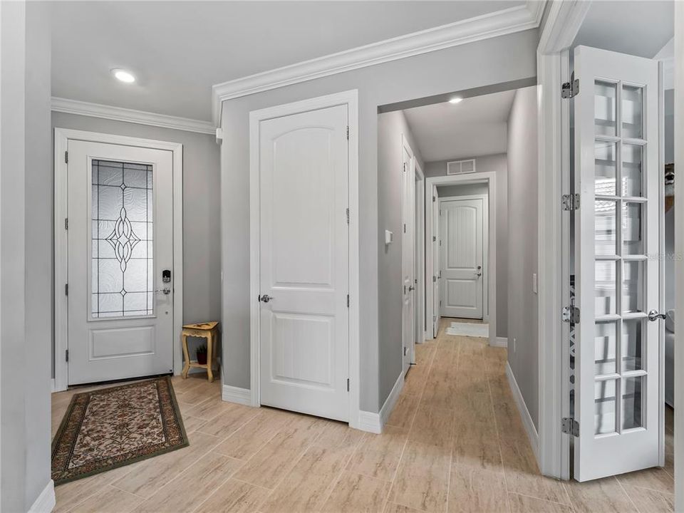 For Sale: $425,000 (2 beds, 2 baths, 1611 Square Feet)