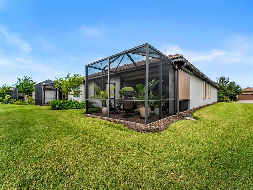 For Sale: $425,000 (2 beds, 2 baths, 1611 Square Feet)