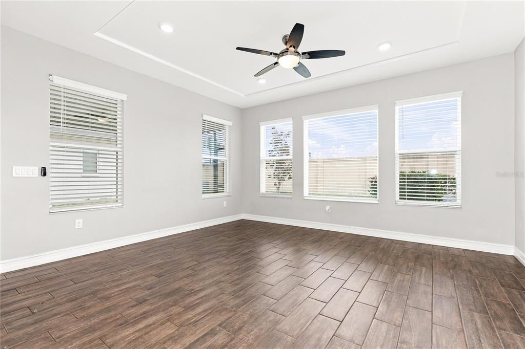 For Sale: $529,900 (4 beds, 3 baths, 2379 Square Feet)