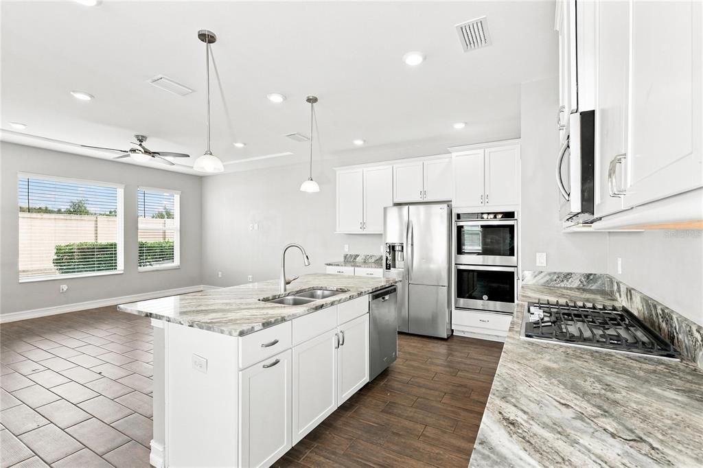 For Sale: $529,900 (4 beds, 3 baths, 2379 Square Feet)