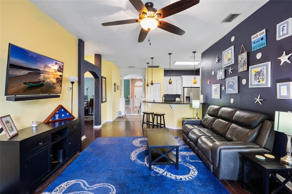 En Venta: $399,997 (4 camas, 2 baños, 1855 Pies cuadrados)