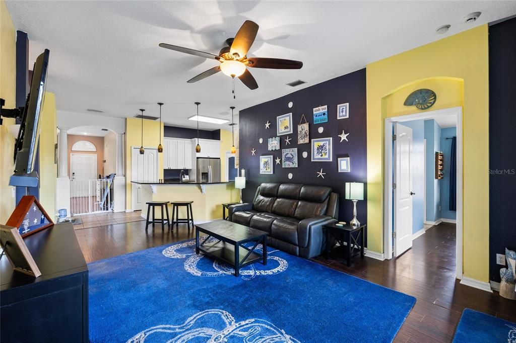 En Venta: $399,997 (4 camas, 2 baños, 1855 Pies cuadrados)