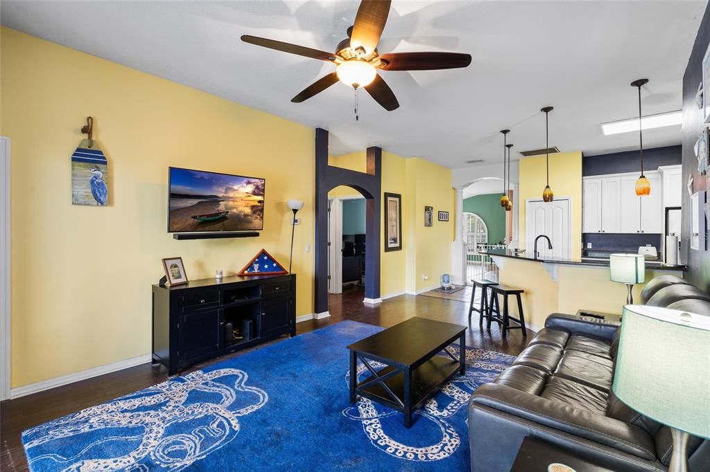 En Venta: $399,997 (4 camas, 2 baños, 1855 Pies cuadrados)