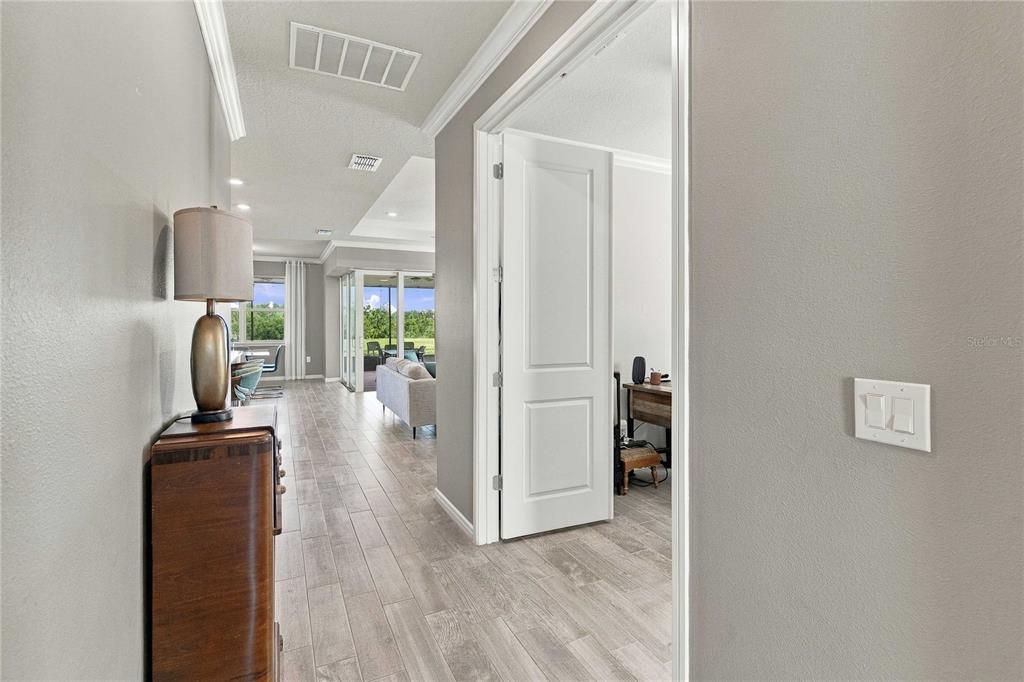 En Venta: $549,980 (3 camas, 2 baños, 2084 Pies cuadrados)
