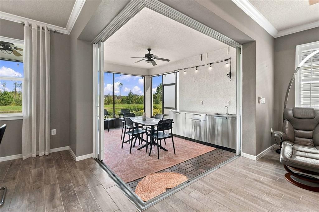 En Venta: $549,980 (3 camas, 2 baños, 2084 Pies cuadrados)