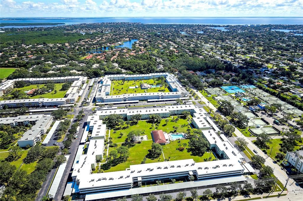 На продажу: $200,000 (2 спален, 2 ванн, 1035 Квадратных фут)